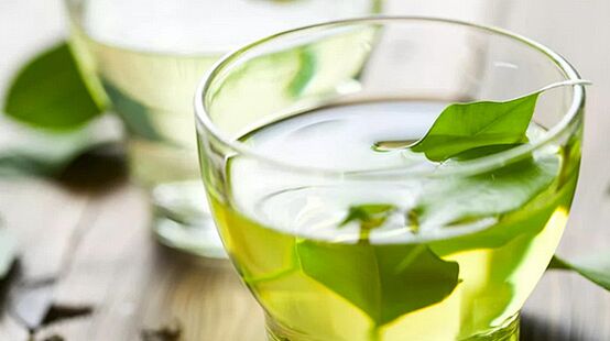 گرین ٹی ایک انتہائی صحت بخش مشروب ہے جسے جاپانی غذا میں استعمال کیا جاتا ہے۔